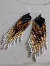 Charger l'image dans la galerie, Black and gold handmade beaded earrings