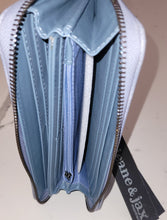 Charger l'image dans la galerie, denim colour wallet
