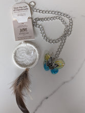 Laden Sie das Bild in den Galerie-Viewer, June Moonstone Dreamcatcher and Butterfly necklace