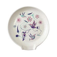 Laden Sie das Bild in den Galerie-Viewer, Spoon Rest - Hummingbirds by Nicole La Rock - North of Fifty Indigenous Boutique