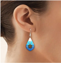 Laden Sie das Bild in den Galerie-Viewer, Medicine Turtle Dangle Earrings artwork by  Native Artist James Jacko - North of Fifty Indigenous Boutique