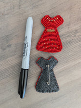 Laden Sie das Bild in den Galerie-Viewer, Beaded Red Dress Pin