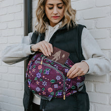 Charger l'image dans la galerie, Sling Back Pack -  Ojibwe Florals by Native artist, Storm Angeconeb - North of Fifty Indigenous Boutique