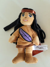 Laden Sie das Bild in den Galerie-Viewer, 12" Culture Canoe with 3 finger puppets, a Native artist Bill Helin design - North of Fifty Indigenous Boutique