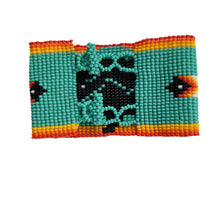 Laden Sie das Bild in den Galerie-Viewer, Wide Beaded Buffalo Bracelet
