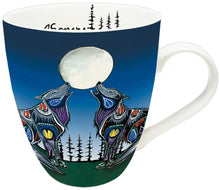 Load image into Gallery viewer, Howling Duo 18 oz indigenous art mug by Jessica Somers Canada
