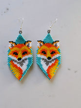 Laden Sie das Bild in den Galerie-Viewer, Beaded Fox Earrings indigenous art gift by North of Fifty First Nations &amp; Métis Art Boutique Canada
