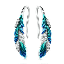 Laden Sie das Bild in den Galerie-Viewer, Sterling Silver Feather Earrings
