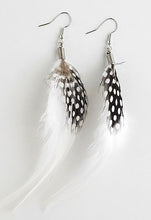 Charger l&#39;image dans la galerie, Feather Earrings
