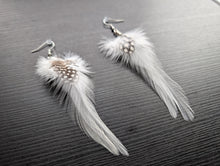 Charger l&#39;image dans la galerie, Feather Earrings
