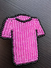 Charger l&#39;image dans la galerie, Pink Shirt Beaded Pin
