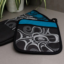 Charger l&#39;image dans la galerie, &quot;Octopus (Nu)&quot; Pot Holder by Haida artist Ernest Swanson - arriving end of January 2025
