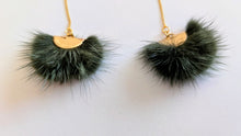 Charger l&#39;image dans la galerie, Real Mink Earrings by Namgis artist Jonathan Whonnock - dark green

