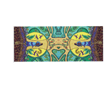 Laden Sie das Bild in den Galerie-Viewer, strong earth woman scarf
