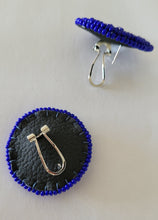 Load image into Gallery viewer, Metis infinity flag Beaded Medallion Earrings
