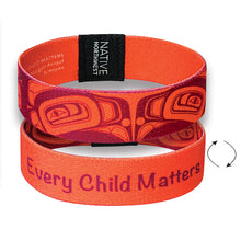 Laden Sie das Bild in den Galerie-Viewer, Every Child Matters  1/2 inch Wristband, artwork by Morgan Asoyuf  - size S
